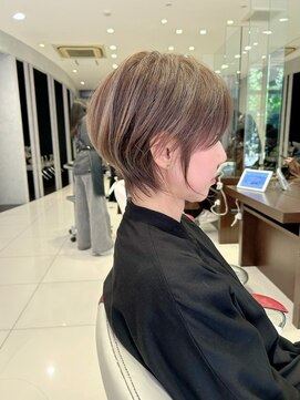 アース 栄店(HAIR&MAKE EARTH) earthショートレイヤーボブミルクティー丸みショートボブ