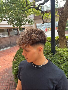 刈部倶楽舞 難波店 メッシュ×スペインカール！