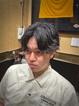 レオヘアワークス(LEO HAIR WORKS) パーマ センターパート新潟市 新潟市 床屋 新潟市中央区