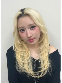 ルィ 名古屋栄(llwy)の写真/カット＆顔周りレイヤーで魅せる！トレンドのハッシュカットやボブヘアであなたの個性を引き出す！