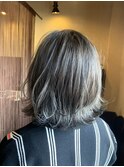 ミディアムボブ外ハネ巻き＆ミックス巻き4　グレーベージュ