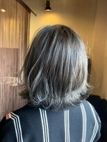 ヘアーエヌプラス (HAIR N+) ミディアムボブ外ハネ巻き＆ミックス巻き4　グレーベージュ