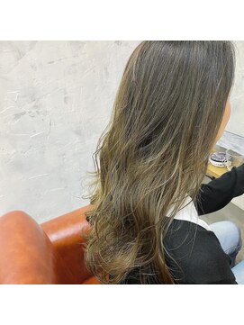 モスト(MocT) ハイライトブリーチ×シルバーアッシュ