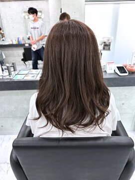 エンディアリング 東銀座(Endearing) 黒髪/グレーベージュ/レイヤーロング/前髪パーマ/銀座/東銀座