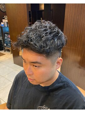 ヘアーモードキクチ 神田日銀通り店 フェードパーマ