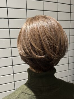 ビリジアン(VIRIDIAN)の写真/世田谷駅徒歩1分!ブリーチを使わないハイライトで白髪ぼかし×透明感のあるカラーを実現！国産メーカー使用