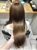 ライトベージュ