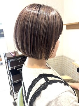 アース モード 新小岩店(EARTH/M) ショートボブ×白髪ぼかしハイライト