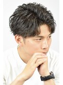 刈り上げセンターパートフェザーショートフェザーパーマ