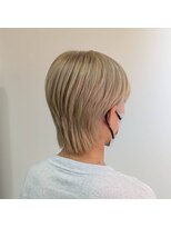 リグレイス(Re×Grace)&nbsp;ツーブロックブロンドベージュシースルーマッシュ