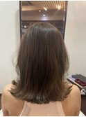 カーキベージュx外ハネ