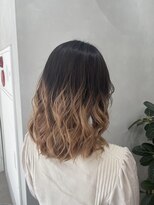 エイト プラット 渋谷2号店(EIGHT plat)&nbsp;ベージュ　グラデーションカラー　2/13