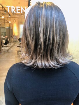 ルービック 京橋(Rubik's) コントラストハイライト×ナチュラルベージュ