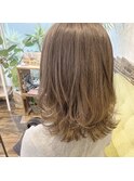 外ハネミディアムスタイル