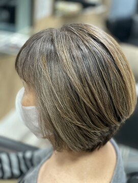 ローズヒップ(ROSE HIP) カーキアッシュ長めボブ