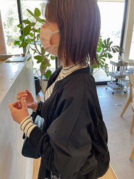 ミラ(mira) 切りっぱなしボブ/外ハネボブ