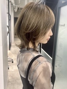 ダブルトーキョー シブヤ(W-TOKYO SHIBUYA) くびれが可愛いネオウルフ　ボブウルフ　ウルフカット