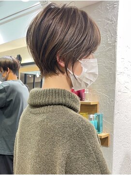 バンプ ギンザ(BUMP GINZA) 30代40代50代大人ショート髪型丸顔前髪あり似合わせ　安