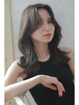 リー 甲子園(Lee) 韓国風レイヤーミディ×センターパート