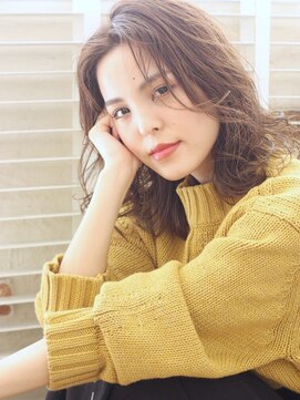 オロ(ORO) 【ORO】センターパート無造作ヴァールウェーブ 浅見