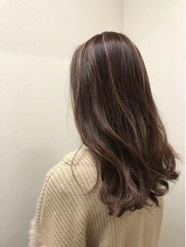 モルニ(MORNI) ラベンダーカラー_マロンベージュ Aラインボブ かきあげ