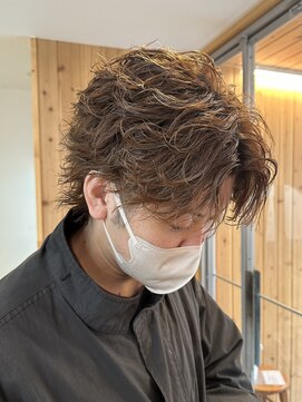 オアシス(oasis) 【oasisオグラ】メンズニュアンスフェザーパーマカットカラー
