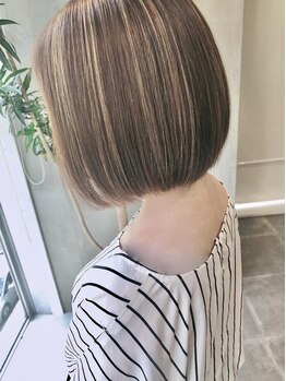 アピューズ ヘアー 三宮(Apiuz Hair)の写真/【三宮駅すぐ】THROW・イノアカラーで気になる白髪もナチュラルに馴染む♪ツヤ感のある綺麗な仕上がりに◎