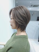 ハイストリートヘア(High street Hair) 大人の派手髪ショートウルフ×アッシュブラウン×ハイライト