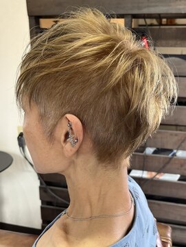 ネスト ヘアーデザイン(NEST hair design) 後ろ姿まで美しいショートスタイル