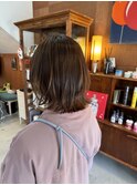 顔まわりレイヤーミディアムヘアカット透明感オリーブベージュ