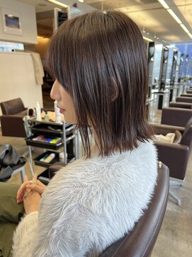 イル 天神西通り店(ill) 20代30代ボブ/ミディアムレイヤー／グレージュ/透明感/天神/大名