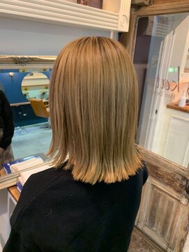 ケイト(kate) 【kate】大宮 外ハネスタイル×金髪