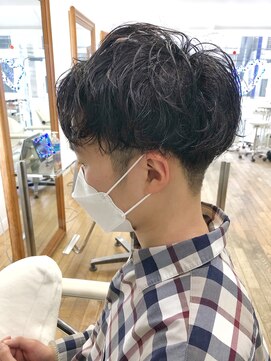 ヘッズ 本八幡店(HEADS) MEN'S HAIR センターパート ツイストスパイラル コンマヘア