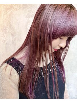 スノッブエンバンプ(snob enVAmp) ロングピンクヘアカラー