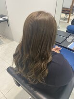 イルミ(iLUMi)&nbsp;iLUMi　×　ベージュカラー