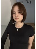 切りっぱなしミニボブブラウンベージュ内巻きアゴしたレイヤー
