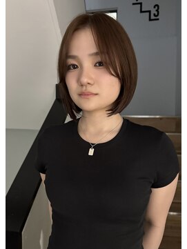 ヨーク(YOKE) 切りっぱなしミニボブブラウンベージュ内巻きアゴしたレイヤー