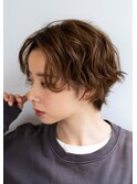 パーマで動く！立体感ハンサムショート