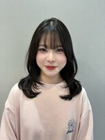 リヴナ(Livna)&nbsp;小顔に見える激かわミディアムレイヤー◎