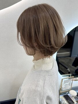エルプラス(L plus) 丸みショートボブ / 透明感ベージュ/似合わカット/ショートボブ