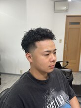 岡田理髪処&nbsp;ローフェードカーリーショート