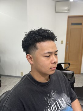 岡田理髪処 ローフェードカーリーショート