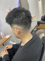 フラワーバイ ビーガーデン(FLOWER by B.GARDEN)&nbsp;濡れパン系クルーカットフェード