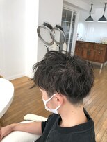 ヘッズ 本八幡店(HEADS)&nbsp;MEN'S HAIR  センターパート　ツイストスパイラル　コンマヘア