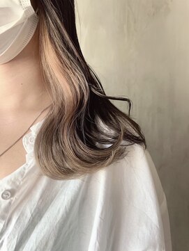 サクラ オモテサンドウ(SAKURA) インナーカラー　イヤリングカラー　ベージュ