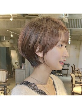 髪質改善と縮毛矯正の専門店 サンティエ(scintiller) 大人綺麗な小顔襟足スッキリショートボブ　30代40代50代