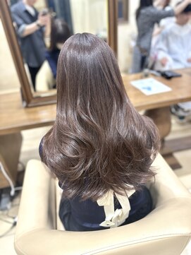 ザック ヴィ(ZACC  vie) レイヤーカット/セミロング/艶カラー/学割U24