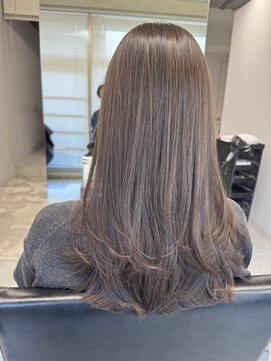 レイヤーカット/くびれヘア/ベージュカラ/２０代/３０代/４０代