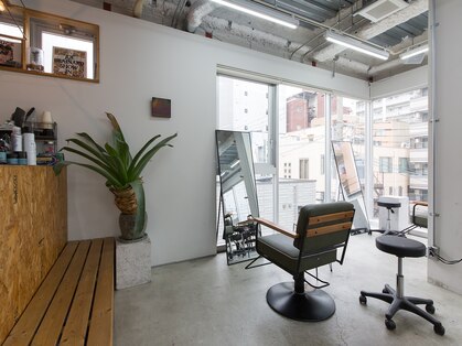 PARKiiiNG 心斎橋 ブリーチ/ダブルカラー/パーマ/メンズ【パーキング】の写真