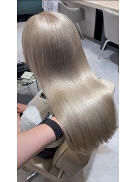 ボンドストーリー 那覇おもろまち店(Bond Story) 髪質改善×ホワイトベージュ